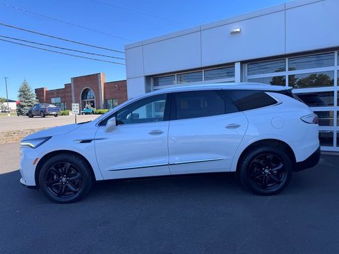 Used 2023 Buick Enclave Essence w/ Experience Buick Package AWD/4WD image 2