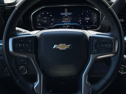 Used 2025 Chevrolet Silverado 1500 LT image 12