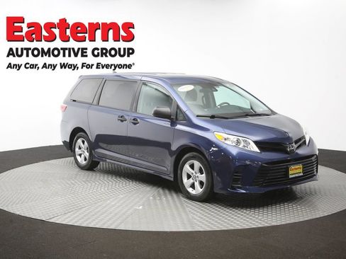 Used 2020 Toyota Sienna L FWD image 50