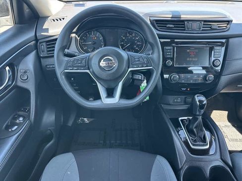 Used 2018 Nissan Rogue S image 10