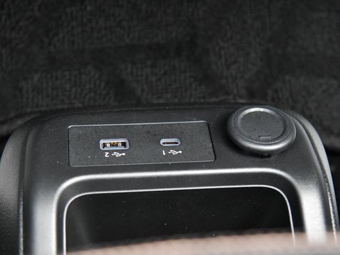 Used 2024 Nissan Ariya FWD image 31