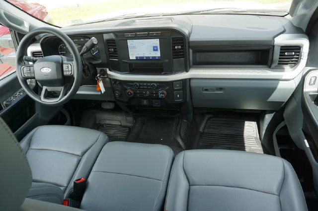 Used 2024 Ford F350 XL RWD image 6