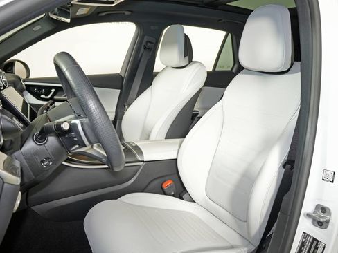 Used 2025 Mercedes-Benz GLC 350e 4MATIC image 10