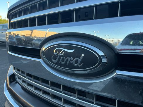 Used 2019 Ford F150 XLT w/ Equipment Group 301A Mid AWD/4WD image 23
