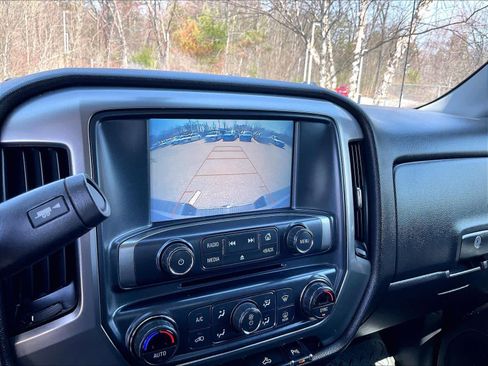 Used 2018 Chevrolet Silverado 1500 LT w/ All Star Edition image 19