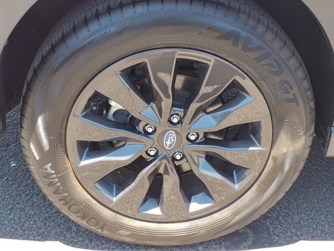 Certified 2025 Subaru Outback Onyx Edition AWD/4WD image 10