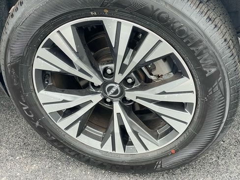 Certified 2023 Nissan Rogue SV AWD/4WD image 20