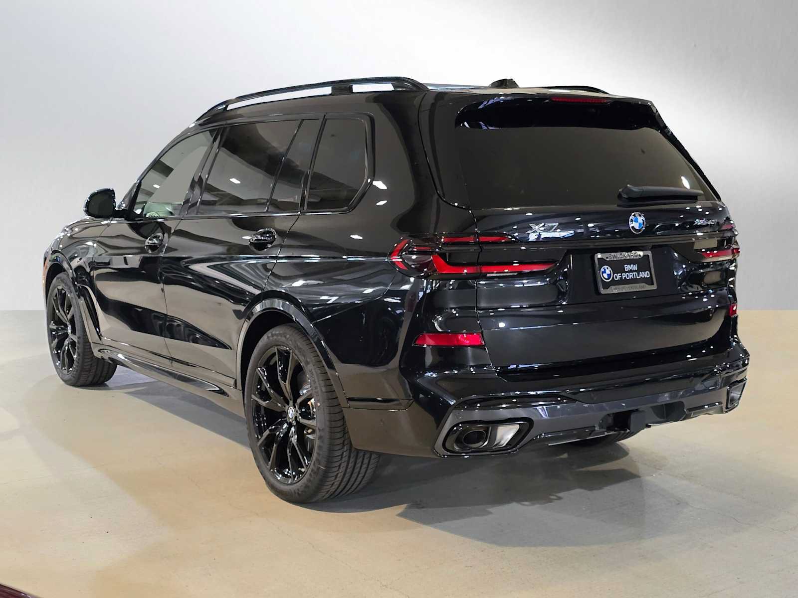 Used 2026 BMW X7 xDrive40i w/ Executive Package AWD/4WD image 39