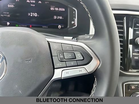 Used 2023 Volkswagen Atlas Cross Sport SE w/ Black Wheel Package AWD/4WD image 28