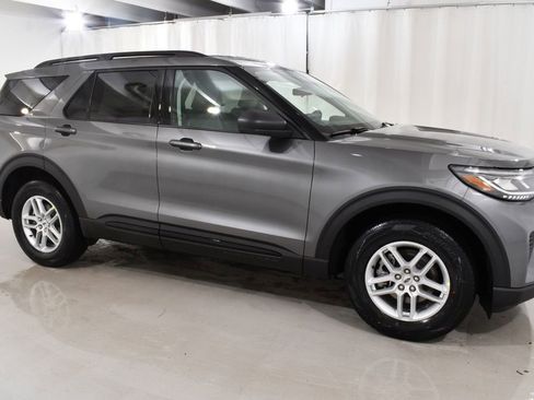 New 2026 Ford Explorer Active AWD/4WD image 5