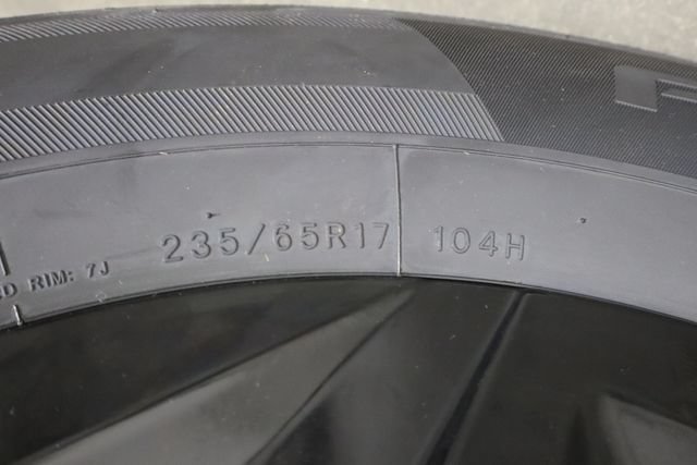 Certified 2025 Kia Carnival FWD image 42