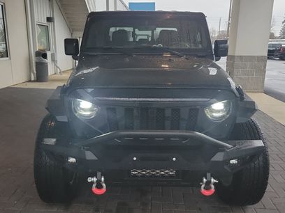 Used 2022 Jeep Gladiator Overland w/ Popular Equipment Package