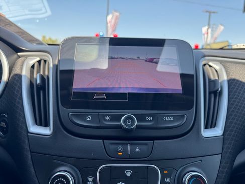 Used 2023 Chevrolet Malibu LS FWD image 21