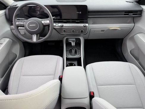 New 2026 Hyundai Kona SE image 6