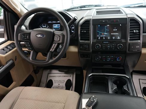 Used 2019 Ford F250 XLT w/ XLT Premium Package AWD/4WD image 12