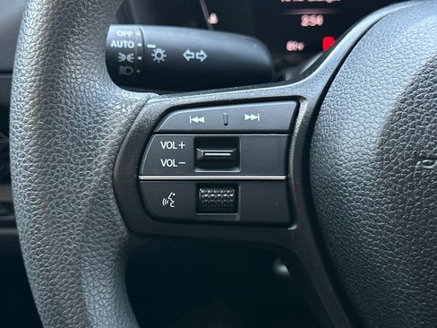Certified 2023 Honda Accord LX image 25