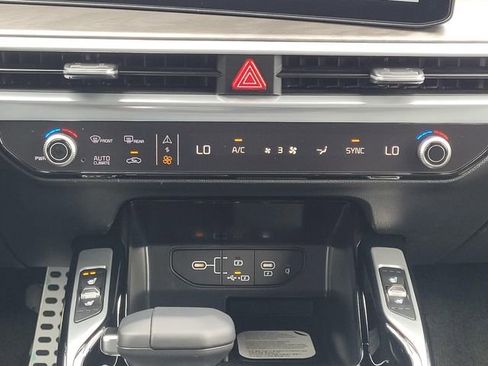 New 2026 Kia Sorento SX Prestige AWD/4WD image 18