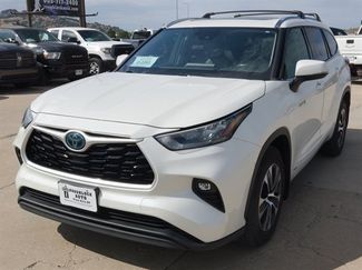 Used 2020 Toyota Highlander XLE AWD/4WD video 2
