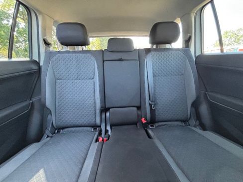 Used 2018 Volkswagen Tiguan S FWD image 14