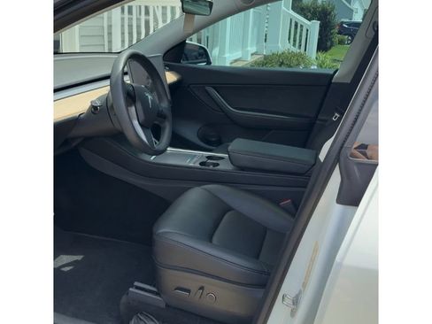 Used 2022 Tesla Model Y Performance AWD/4WD image 5