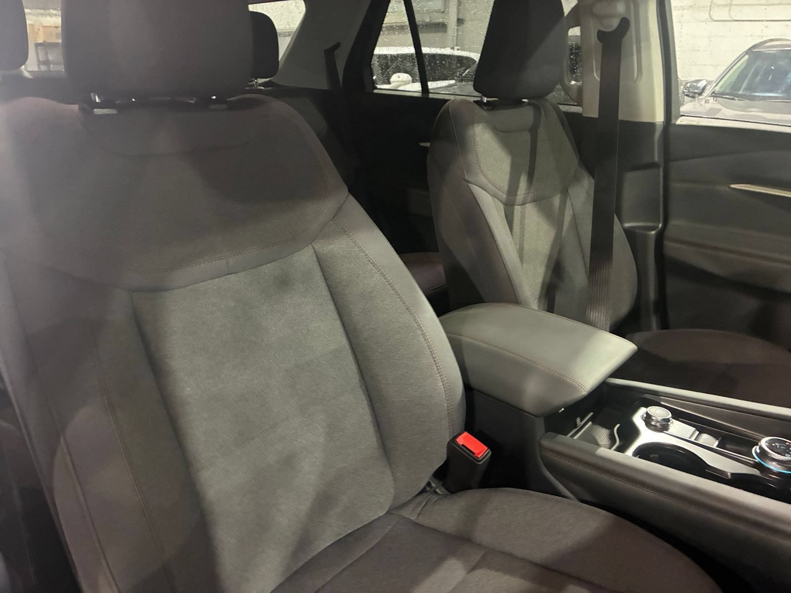 Used 2026 Ford Explorer Active AWD/4WD image 31