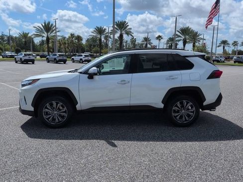 Certified 2022 Toyota RAV4 Limited AWD/4WD image 7