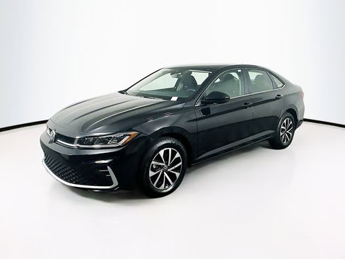 Used 2025 Volkswagen Jetta S image 3