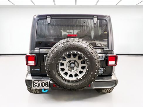 Used 2023 Jeep Wrangler Unlimited w/ Convenience Group AWD/4WD image 5