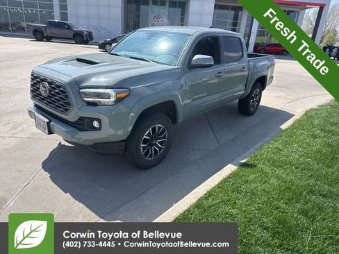Used 2023 Toyota Tacoma TRD Sport w/ Technology Package image 8