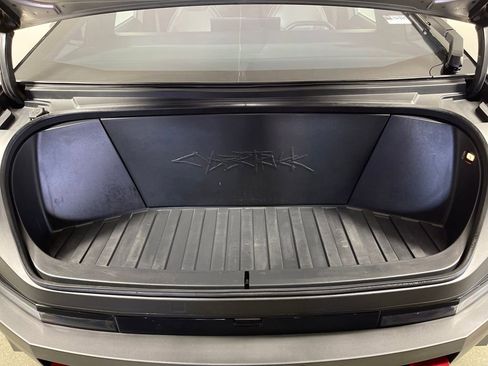 Used 2024 Tesla Cybertruck AWD Crew Cab image 9