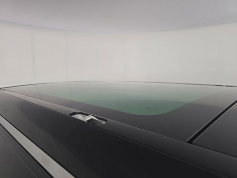 Used 2025 Rivian R1S Adventure image 13