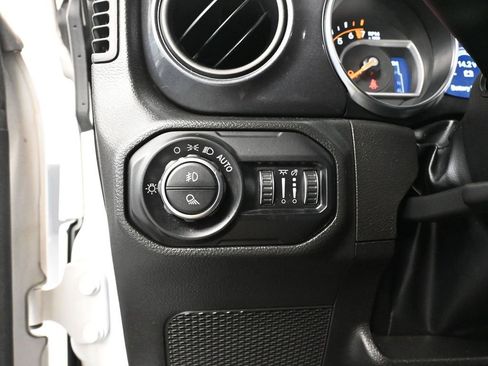 Used 2022 Jeep Gladiator Sport image 34