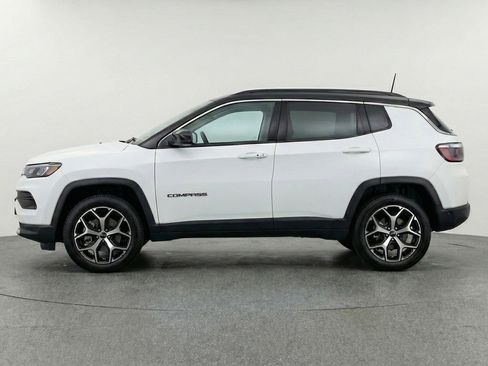 Used 2025 Jeep Compass Limited AWD/4WD image 5