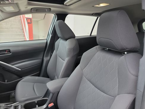 Used 2023 Toyota Corolla Cross LE w/ Moonroof Package FWD image 21
