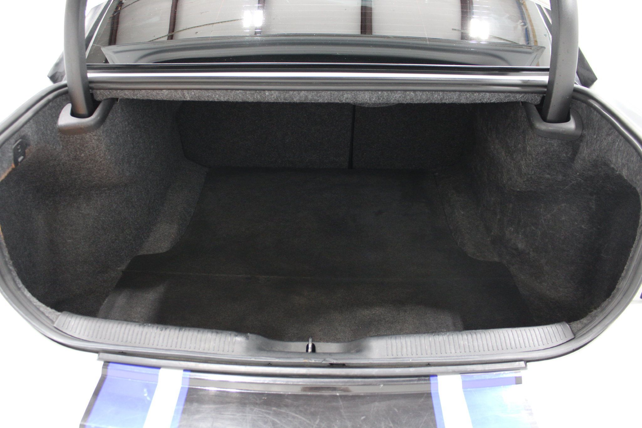 Used 2023 Dodge Charger SXT w/ Blacktop Package AWD/4WD image 18