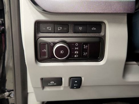 Used 2023 Ford F250 Limited AWD/4WD image 32
