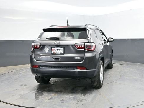 Used 2022 Jeep Compass Latitude AWD/4WD image 9