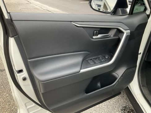 Used 2024 Toyota RAV4 XLE w/ Convenience Package FWD image 7