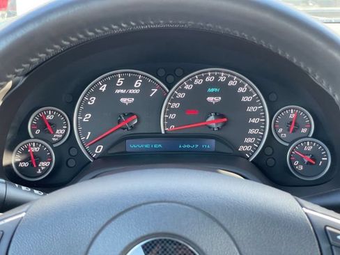 Used 2013 Chevrolet Corvette 427 w/ 1SB Preferred Equipment Group RWD image 24