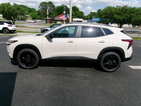 New 2026 Chevrolet Trax ACTIV FWD image 6