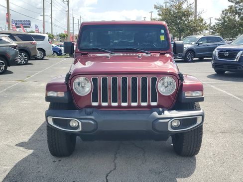 Used 2021 Jeep Wrangler Unlimited Sahara image 2
