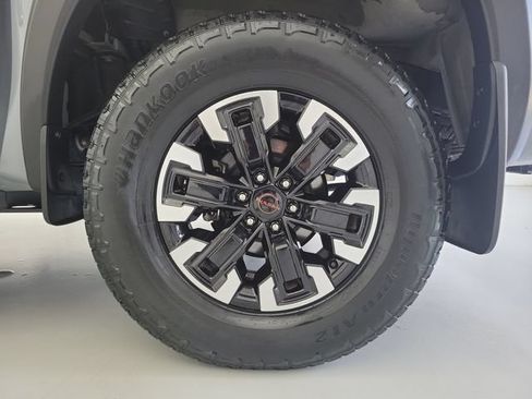 Used 2023 Nissan Frontier PRO-4X w/ Tow Package AWD/4WD image 10