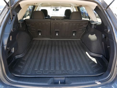 Used 2018 Subaru Outback 2.5i Premium AWD/4WD image 18