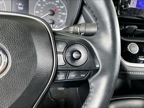 Used 2023 Toyota Corolla SE FWD image 11