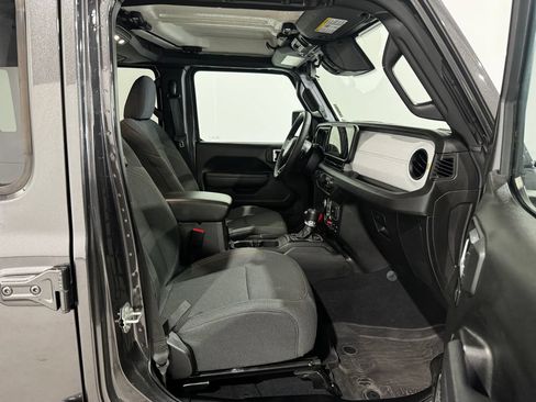 Used 2025 Jeep Wrangler Unlimited Sport AWD/4WD image 21