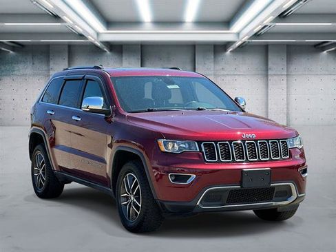 Used 2017 Jeep Grand Cherokee Limited AWD/4WD image 2