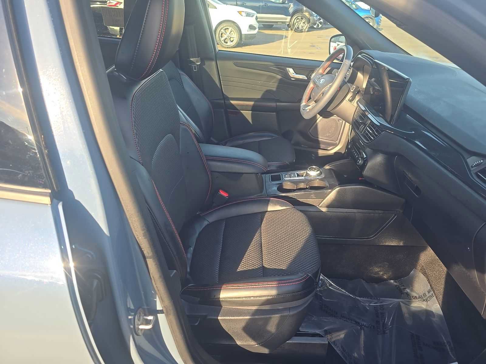 Used 2024 Ford Escape ST-Line w/ Tech Pack #1 AWD/4WD image 16