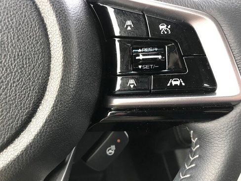 Used 2018 Subaru Outback 2.5i Touring image 17