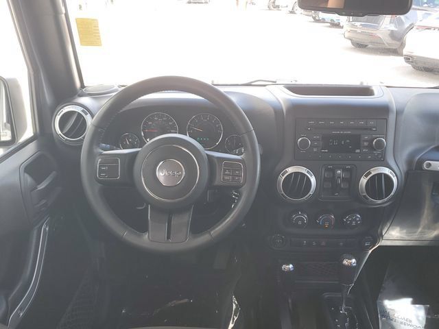 Used 2016 Jeep Wrangler Unlimited Sahara AWD/4WD image 18