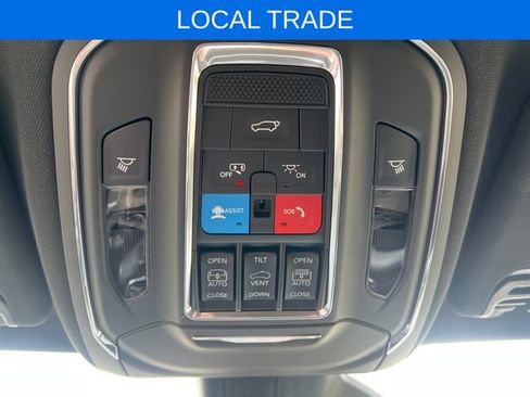 Used 2024 Jeep Wagoneer Series II AWD/4WD image 38